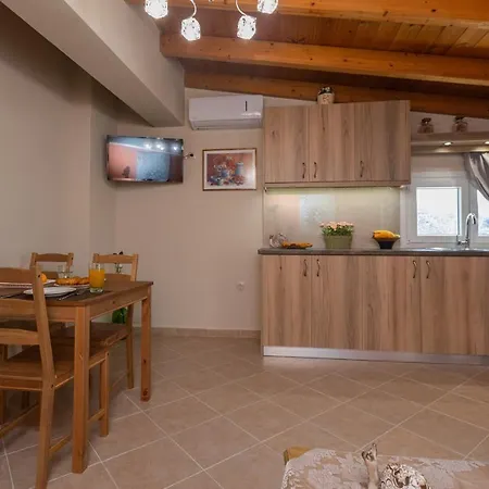 Nefeli Seaview דירה