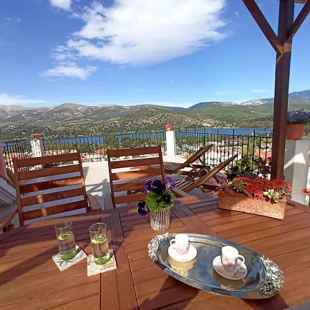 Nefeli Seaview أرغوستولي